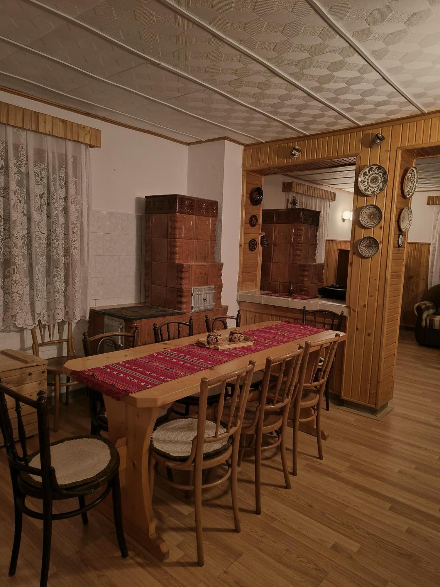 Casa Dintre Meri Poiana Mărului Exteriér fotografie
