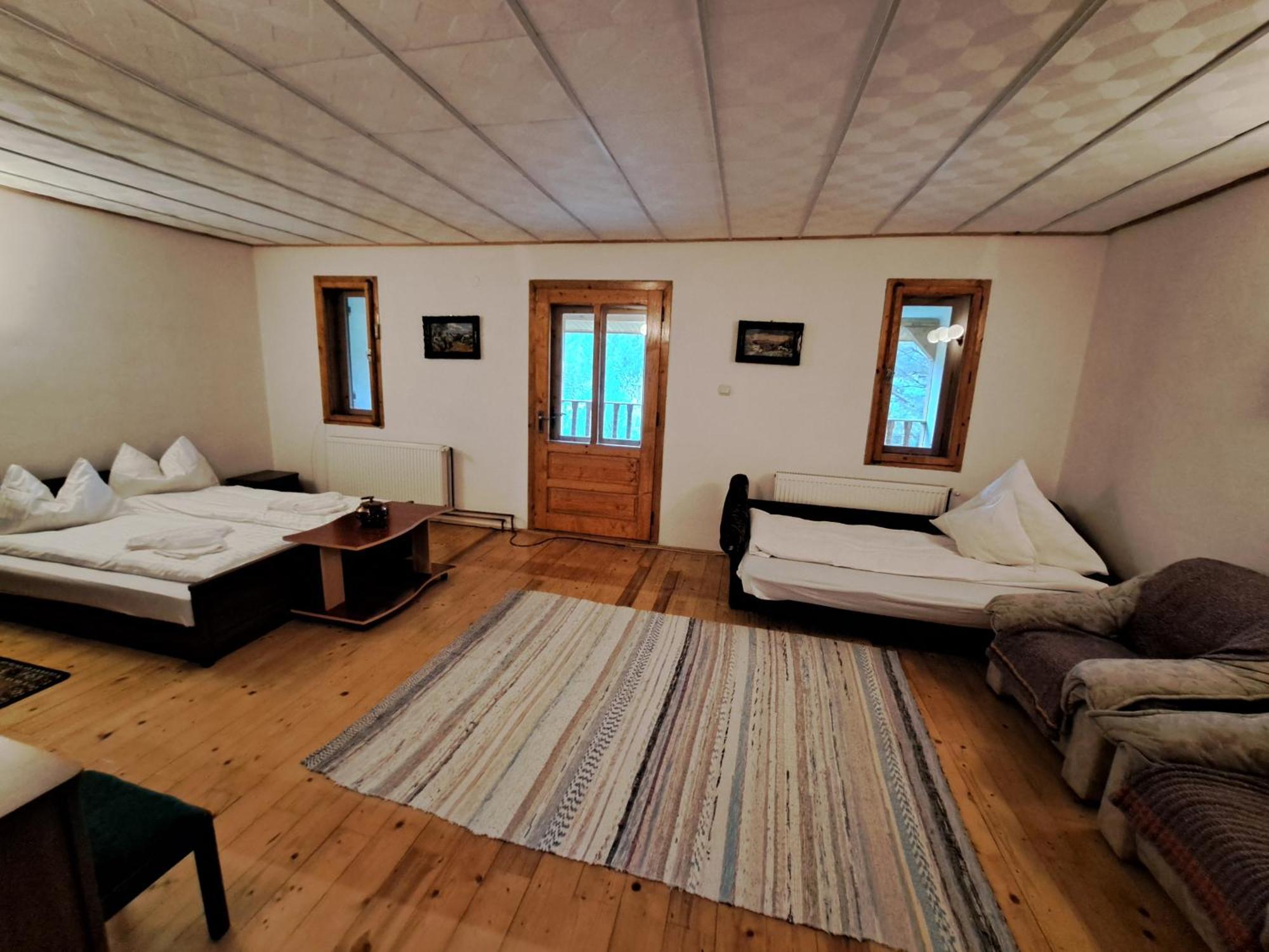 Casa Dintre Meri Poiana Mărului Exteriér fotografie