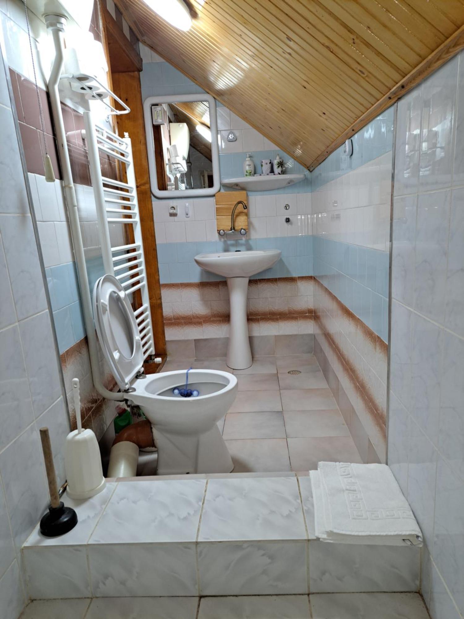 Casa Dintre Meri Poiana Mărului Exteriér fotografie